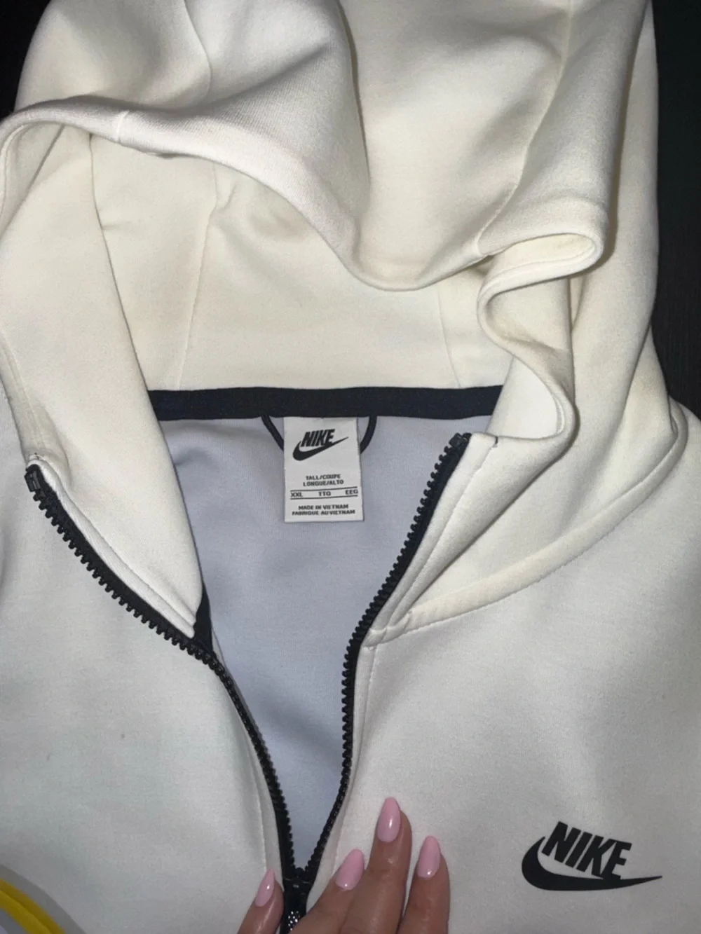 Nike White Hooded Windbreaker with Yellow Sleeve and Chest Accents